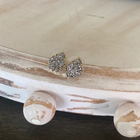 Kendra Scott Jewelry - Kendra Scott Tessa Stud Earrings Gold Platinum Drusy